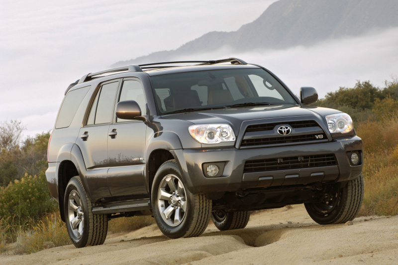 Illustration for article titled 4th Gen 4Runner vs 2nd Gen XTerra
